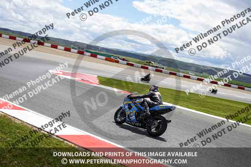 cadwell no limits trackday;cadwell park;cadwell park photographs;cadwell trackday photographs;enduro digital images;event digital images;eventdigitalimages;navarra;no limits trackdays;peter wileman photography;racing digital images;trackday digital images;trackday photos